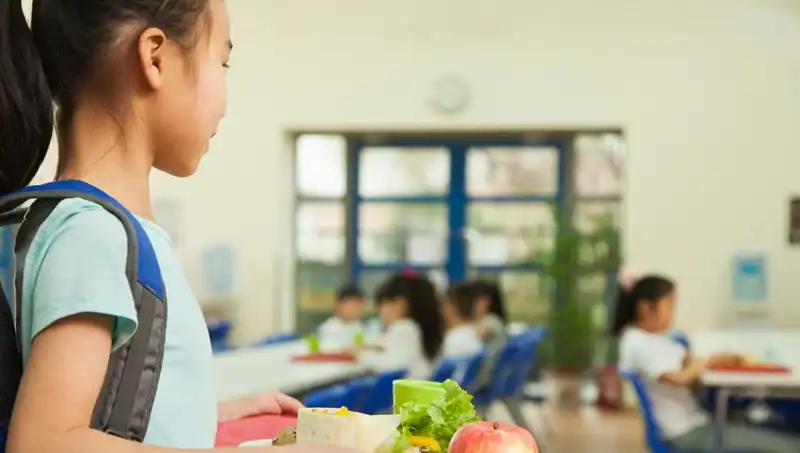 İspanya, Obeziteyle Mücadelede Radikal Adım Attı: Yağlı Yiyecekler Menülerden Çıkıyor