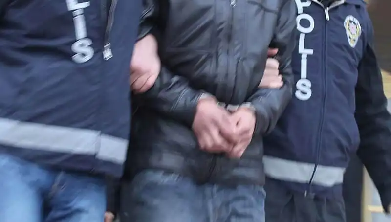 Erzincan'da Uyuşturucu Tacirlerine Büyük Baskın: 5 Kişi Tutuklandı