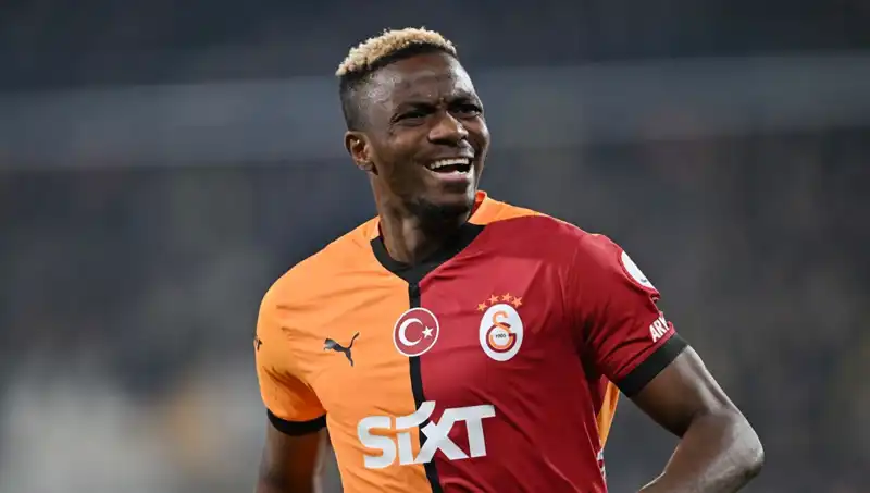 Osimhen'in Geleceği İçin Sıra Dışı İddialar: Napoli ve Galatasaray Zamanı Mı Geçti?