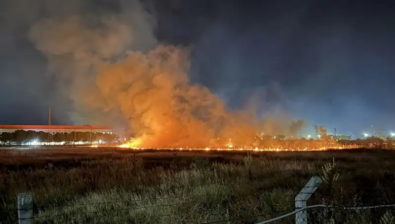 İzmir’de Gece Yarısı Yangın Paniği: 5 Katlı Bina Alev Alev Yandı