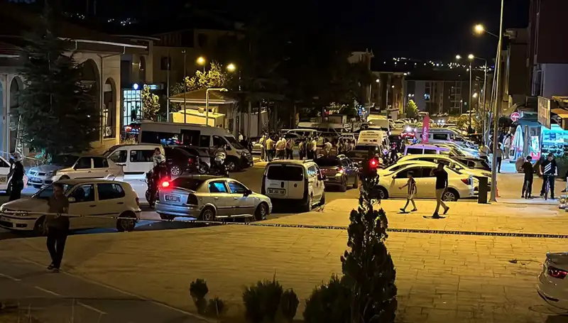 İki Ailenin Kavgası: Sokaklar Kan Gölüne Döndü