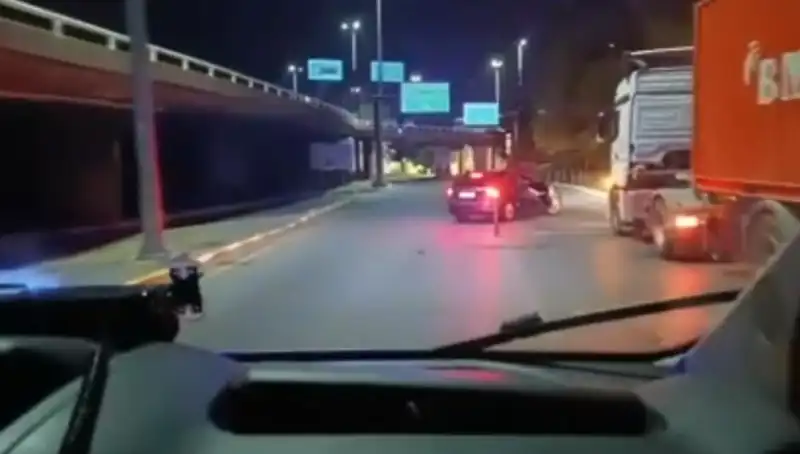 İstanbul'da Tarihi Kaçakçılık Operasyonu: 36 Milyon TL Değerinde Ürün Ele Geçirildi