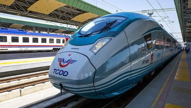 TCDD, 140 Yeni Makinist Adayı Alımı için Başvuruları Kabul Ediyor!