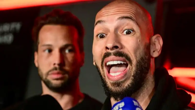Cinsel İstismar Suçlusu Influencer Romanya'ya Döndü: Masumlar Her Zaman Dürüst Kalarak Kaçar