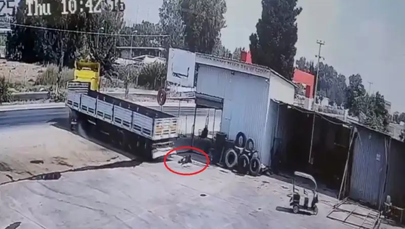 16 Yaşındaki Çocuk İşçinin Korkunç Ölümü: TIR Kazası ve Olayın Detayları