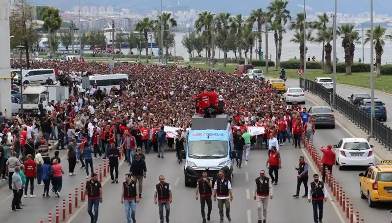 İzmir’de Grev Krizi: 4. Gününde Çözüm Umutları Tükeniyor