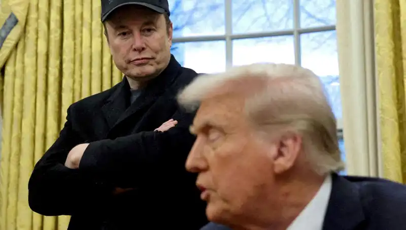 Elon Musk, Trump Kabinesinden Çekildi: Gelecekte Ne Olacak?