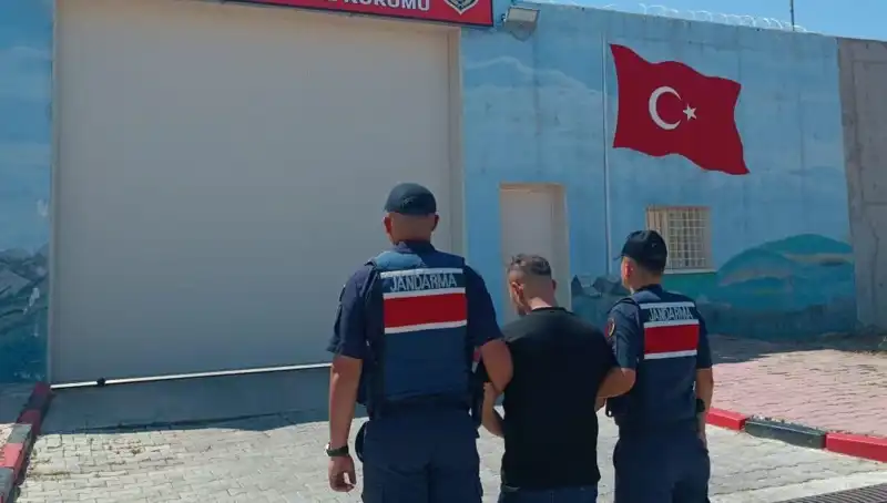 Afyon'da Suç Çetesi Çökertildi: 9 Kişi Gözaltına Alındı!