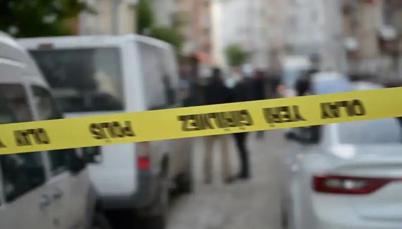 Satır ve Bıçaklı Kavga: Aniden Ortaya Çıkan Şiddet, 1 Ölü, 1 Yaralı!