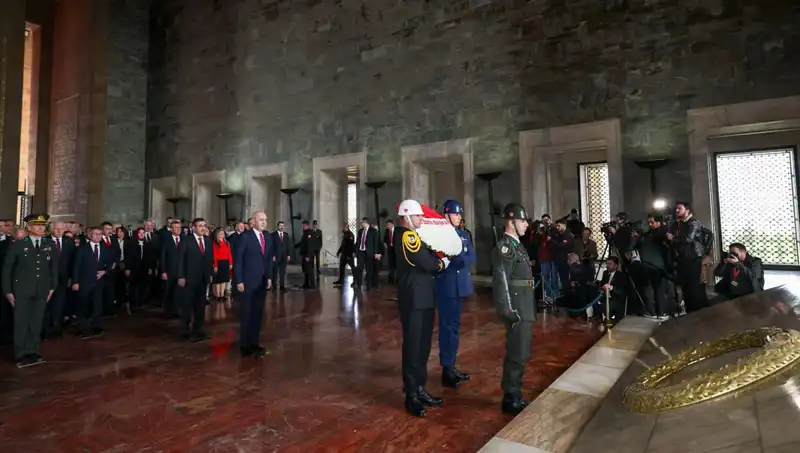 Devlet Erkanı Anıtkabir'de: Atatürk’ü Anma Töreni Coşkuyla Gerçekleşti