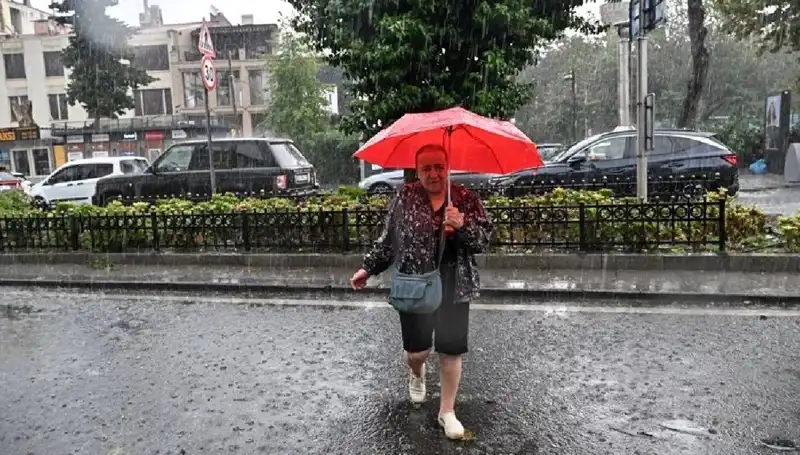 Türkiye'nin 7 Şehirinde Sarı Kodlu Yağış Uyarısı: Hazır Olun!