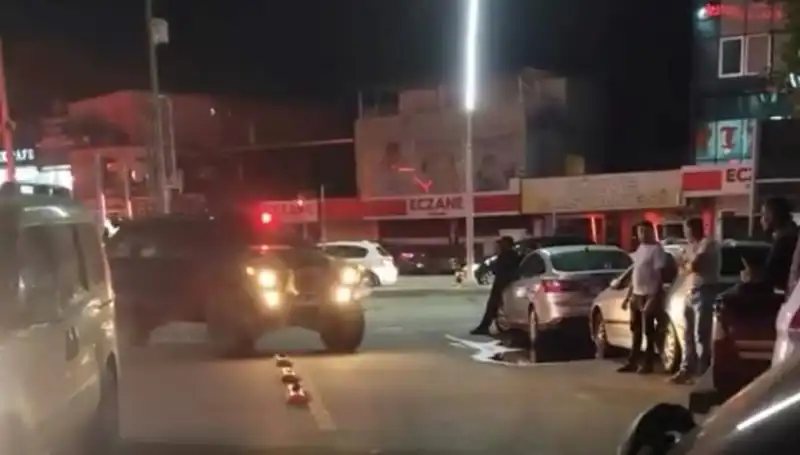 Annesini Bıçakla Yaralayan Kardeşini Öldüren Gençte Neler Oldu?