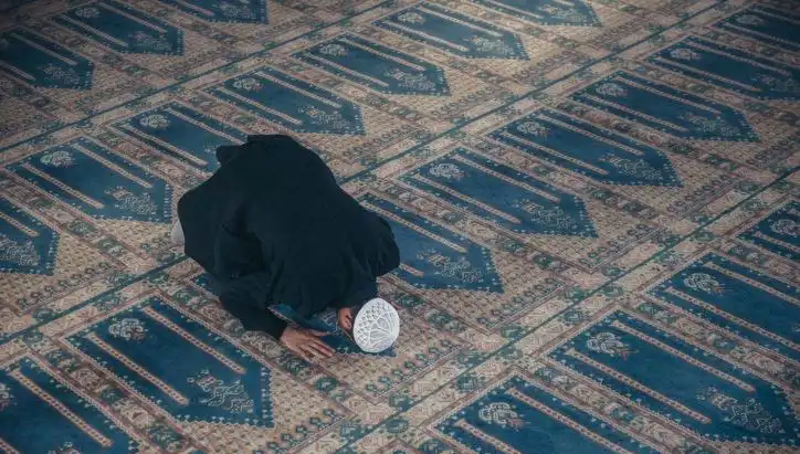 Cuma Namazı Saati ve Kılınışı: 12 Eylül’de Dikkat Edilmesi Gerekenler