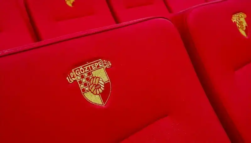 Göztepe'nin Yeni Yıldız Adayı: Junior Olaitan ile Anlaşma Sağlandı