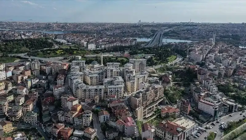 İstanbul'un Kentsel Dönüşümü: Fırsatlar ve Zorluklar Arasında Kaybolmuş Bir Şehir