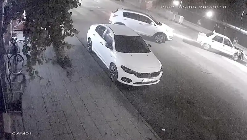 Yaya Geçidinde Korkutan Kaza: Yaya Yaşam Mücadelesi Veriyor
