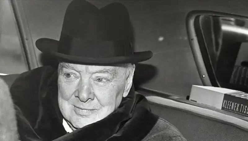 Churchill’in Bekar Evi Satışta: Tarihi Konut hakkında Bilmeniz Gerekenler