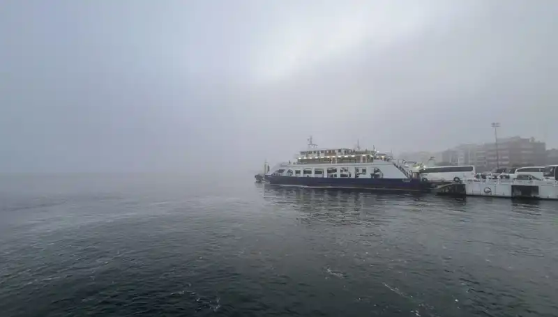 Yoğun Sis Sebebiyle Çanakkale Boğazı Transit Geçişlere Kapatıldı