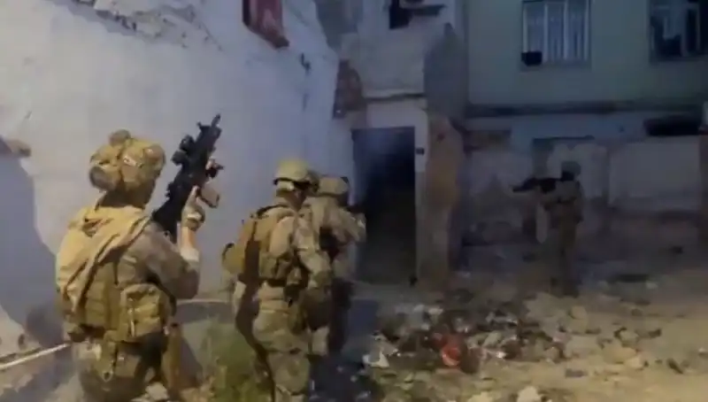 75 İlde Gerçekleştirilen Uyuşturucu Operasyonunda 2 Bin 311 Şüpheli Yakalandı!