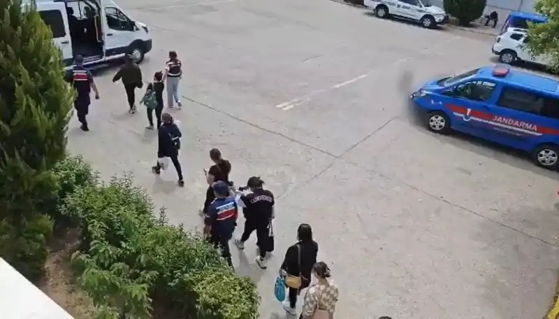 Taylandlı Kadınlara Çalışma İzni Vaadiyle Fuhuşa Zorlananların Dramı